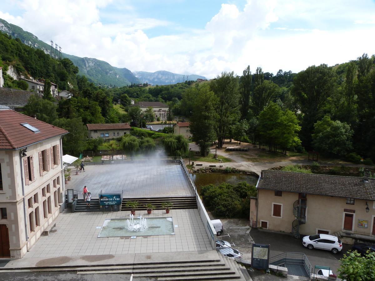 Hôtel Du Royans Pont-en-Royans Buitenkant foto